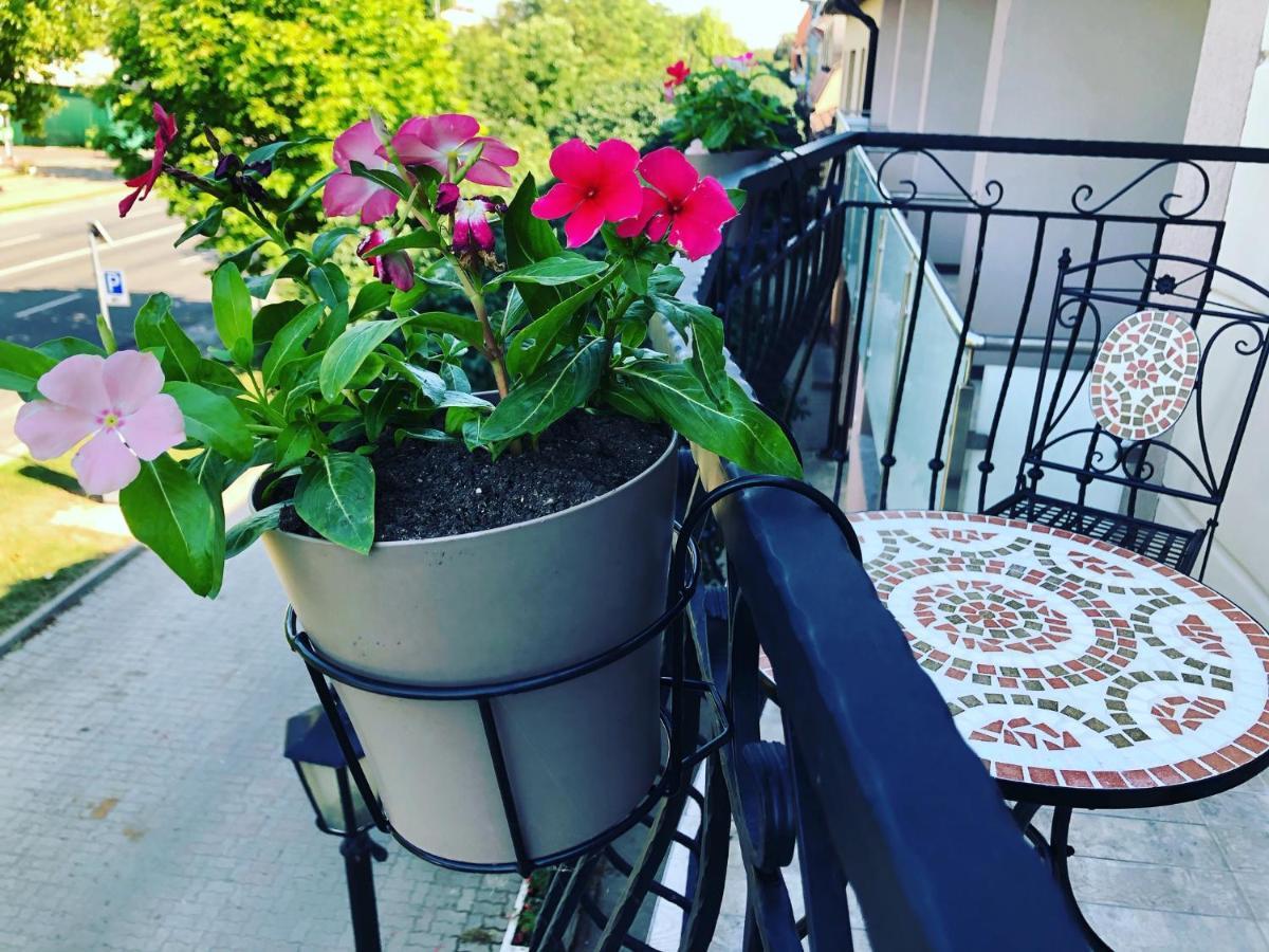 Holiday Apartmanház Harkány Kültér fotó
