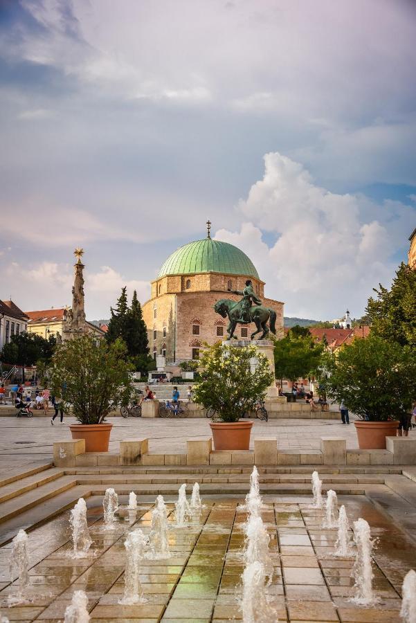 Holiday Apartmanház Harkány Kültér fotó