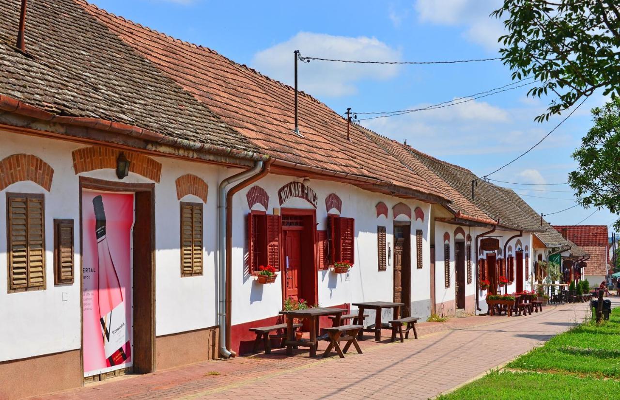 Holiday Apartmanház Harkány Kültér fotó