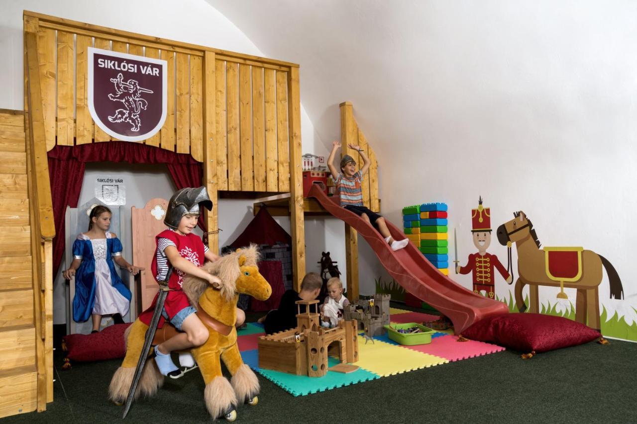 Holiday Apartmanház Harkány Kültér fotó