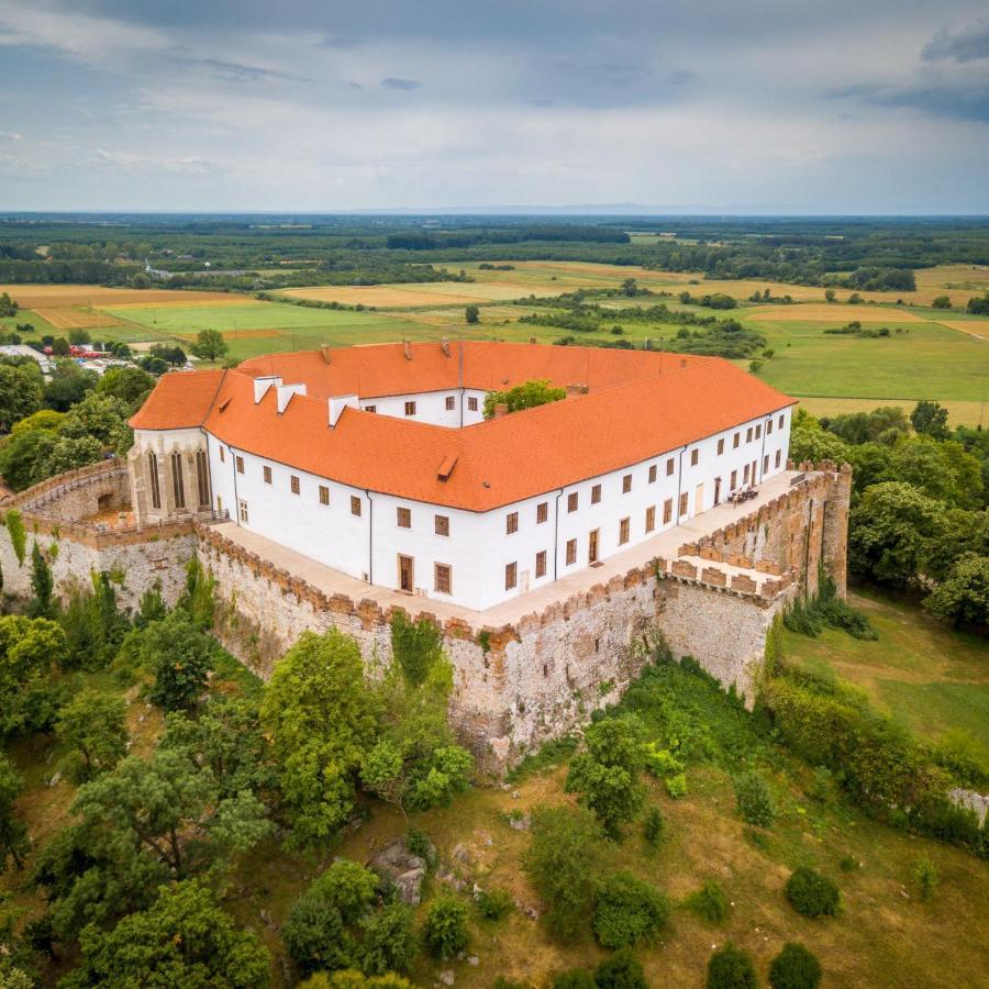 Holiday Apartmanház Harkány Kültér fotó